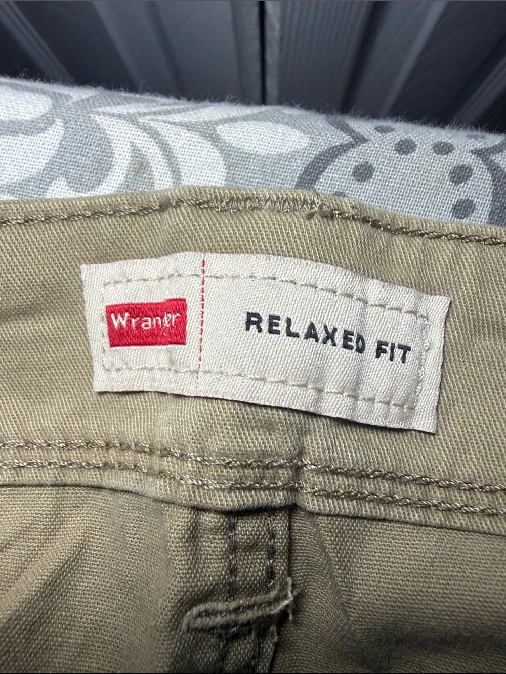 NEW! Wrangler Men's 40x10 Cargo Shorts Stretch Relaxed Fit Khaki